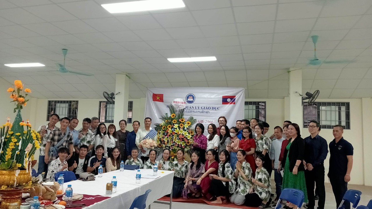 Tết cổ truyền Bunpimay của các LHS CHDCND Lào tại Học viện Quản lý giáo dục