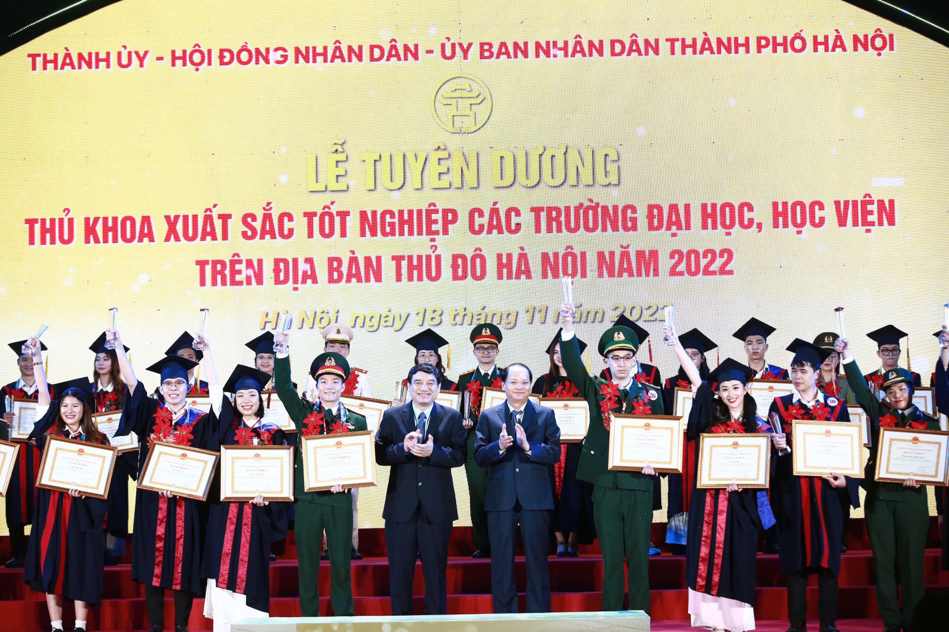 SINH VIÊN TẠ VÂN MỸ - HỌC VIỆN QUẢN LÝ GIÁO DỤC TỐT NGHIỆP XUẤT SẮC CÁC TRƯỜNG ĐẠI HỌC TP. HÀ NỘI