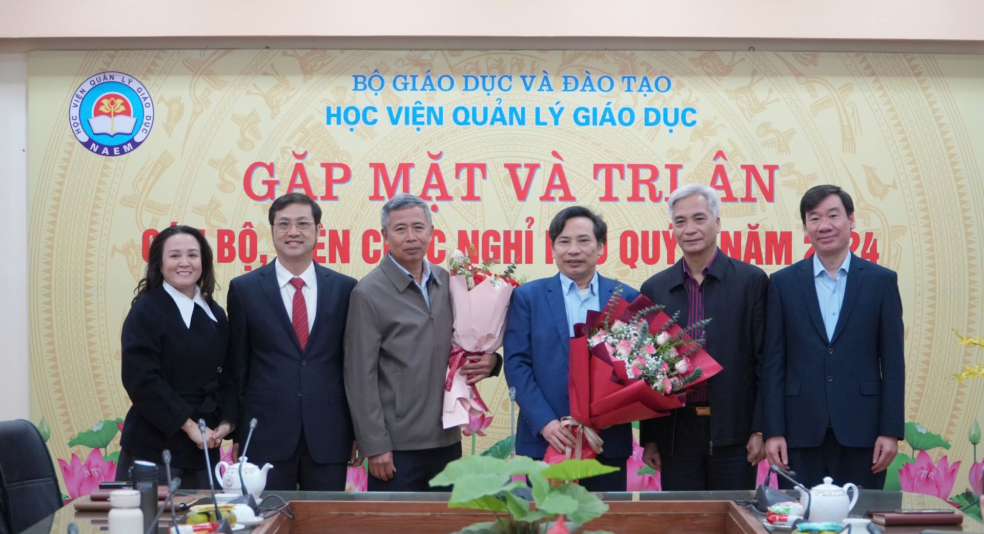 Gặp mặt và tri ân cán bộ viên chức nghỉ hưu
