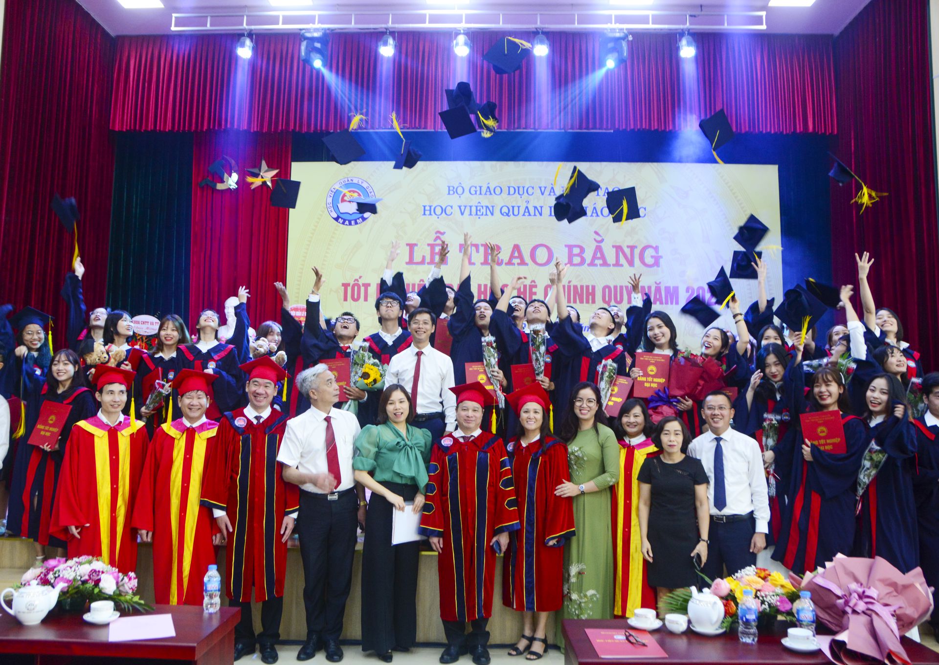 Lễ trao Bằng Tốt nghiệp Đại học Chính quy năm 2022