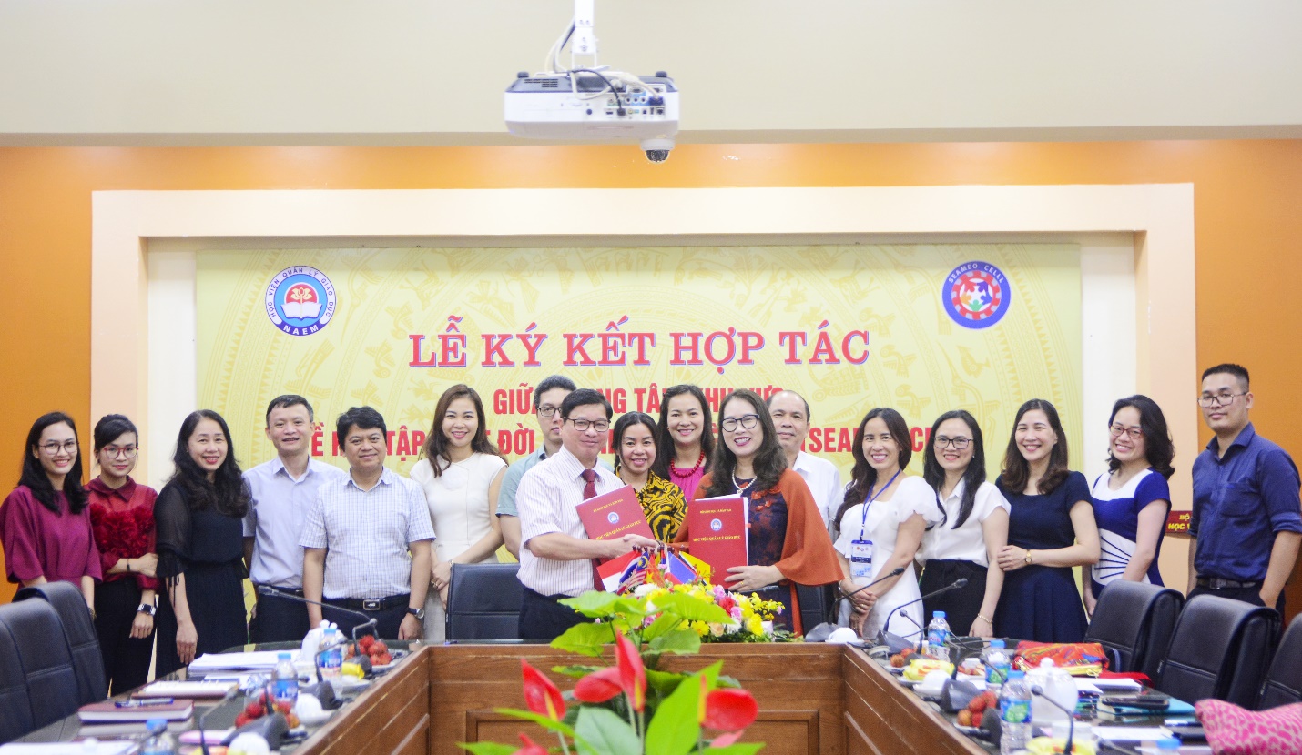 Học viện Quản lý giáo dục ký kết thỏa thuận hợp tác với SEAMEO CELLL về đào tạo bồi dưỡng nâng cao năng lực cho đội ngũ giáo viên và cán bộ quản lý giáo dục