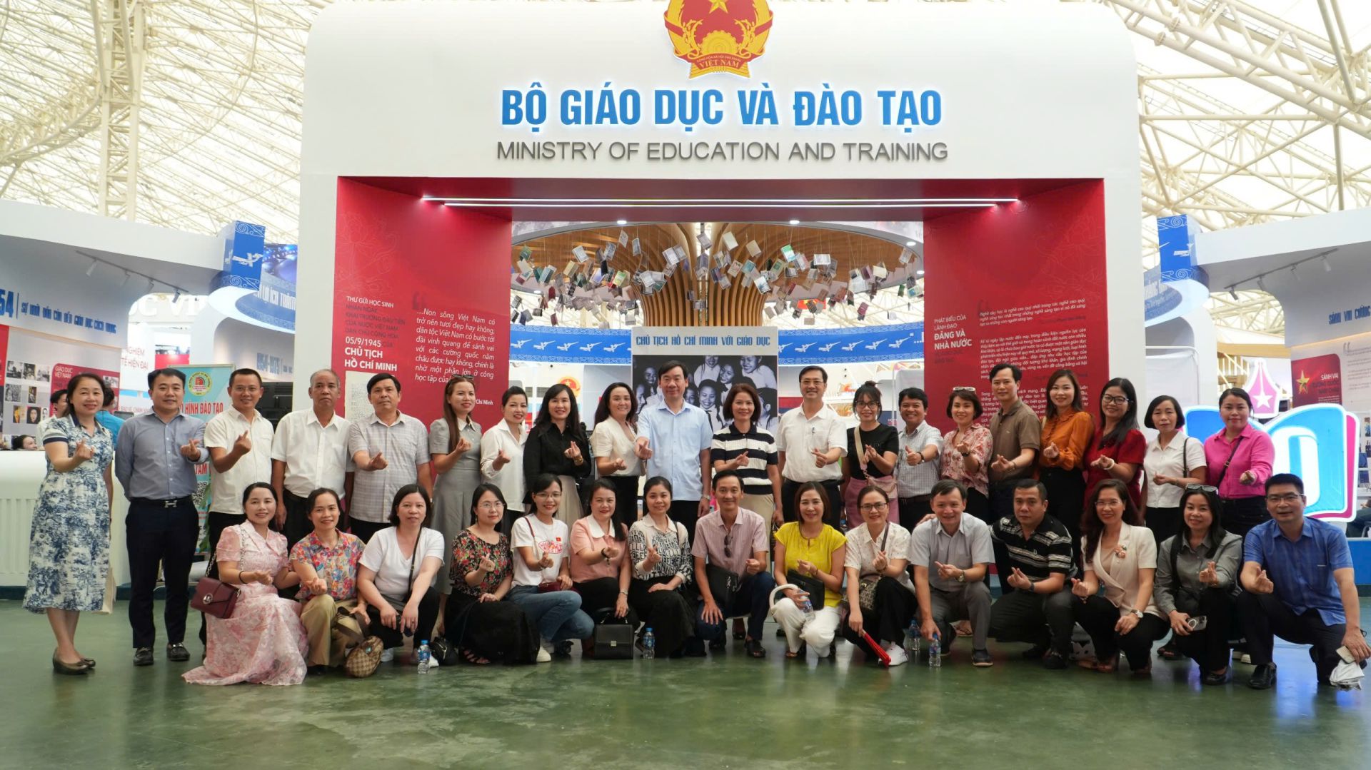 Đảng ủy Học viện Quản lý Giáo dục sinh hoạt chuyên đề
