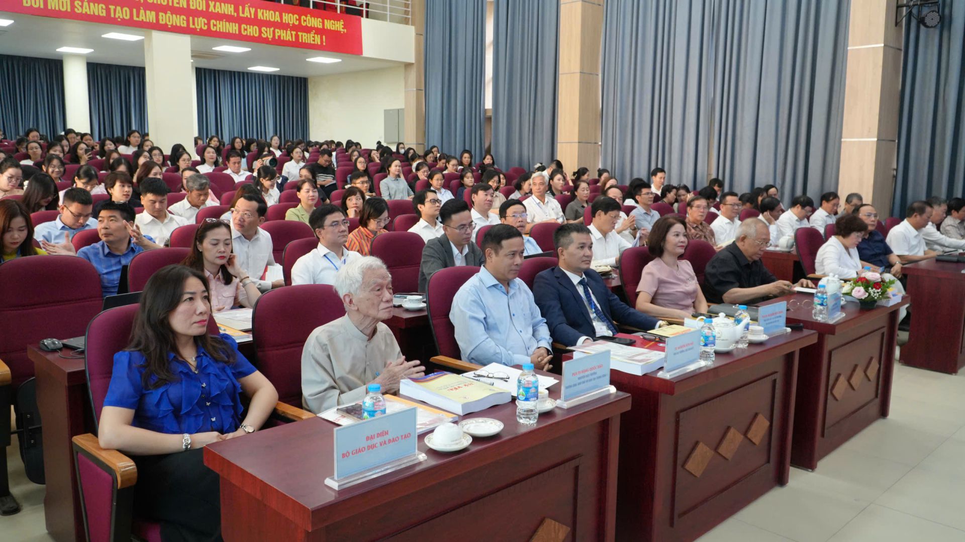 hoi thao qg1