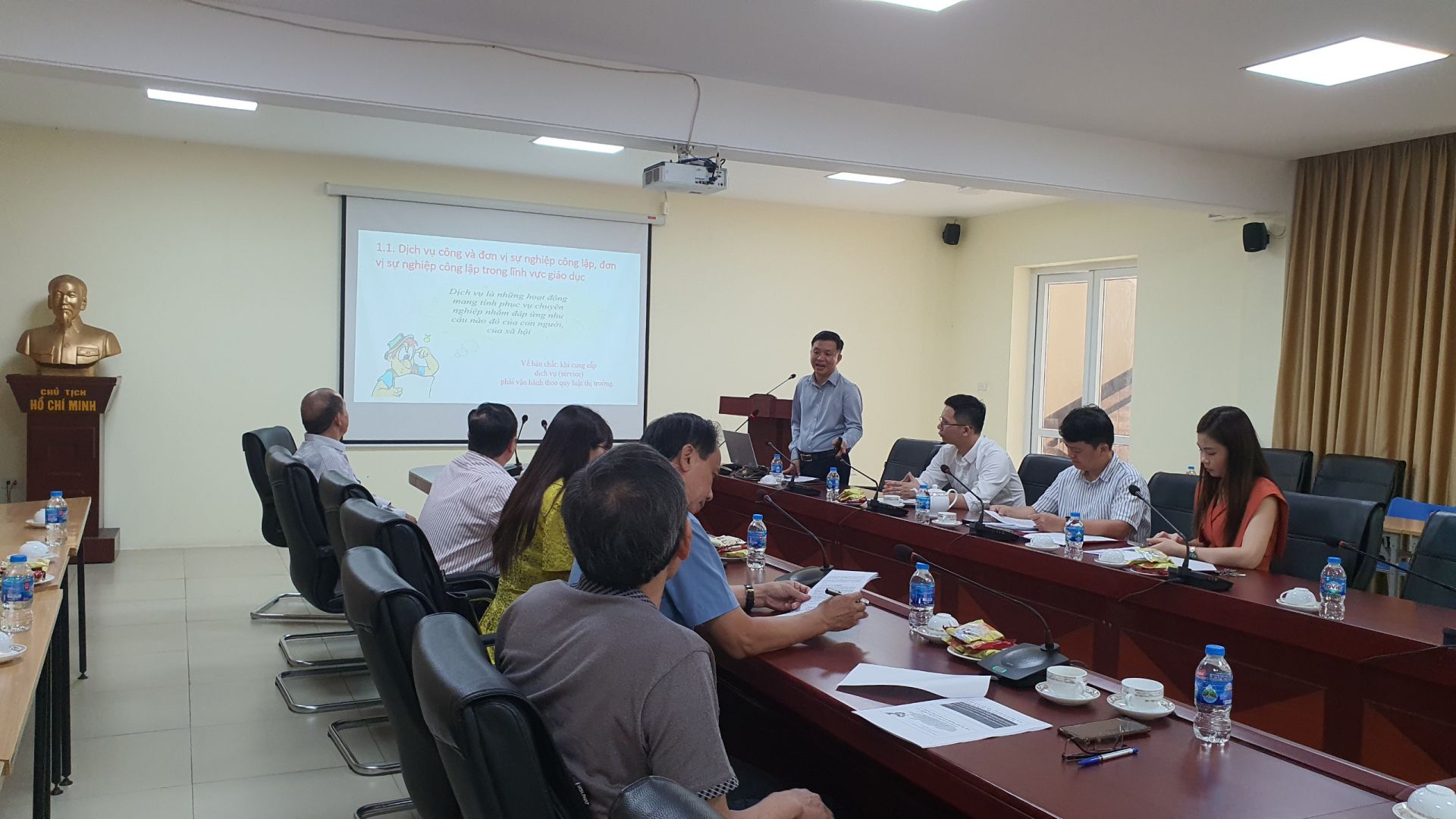 Seminar tại Viện Nghiên cứu khoa học Quản lý giáo dục