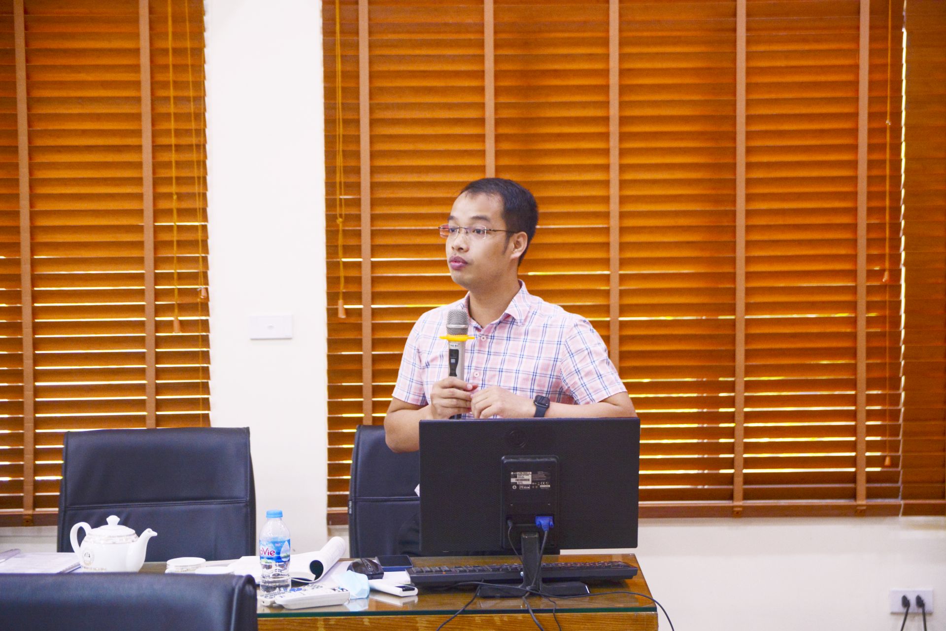 Đội ngũ giảng viên, chuyên gia của Học viện trao đổi về các kết quả nghiên cứu khoa học của sinh viên năm học 2020- 2021
