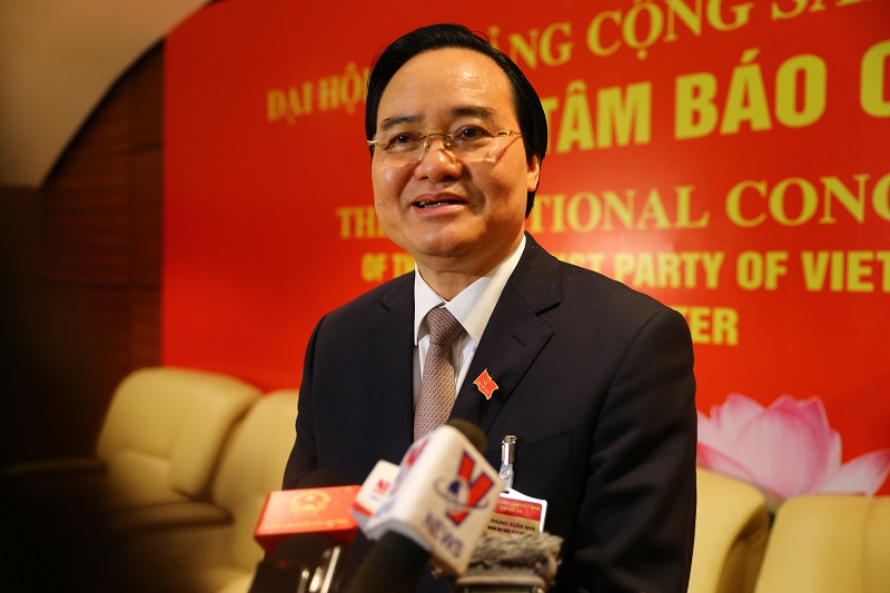 Bộ trưởng Bộ GD&ĐT Phùng Xuân Nhạ chia sẻ với báo chí bên lề Đại hội Đại biểu toàn quốc lần thứ XIII của Đảng.