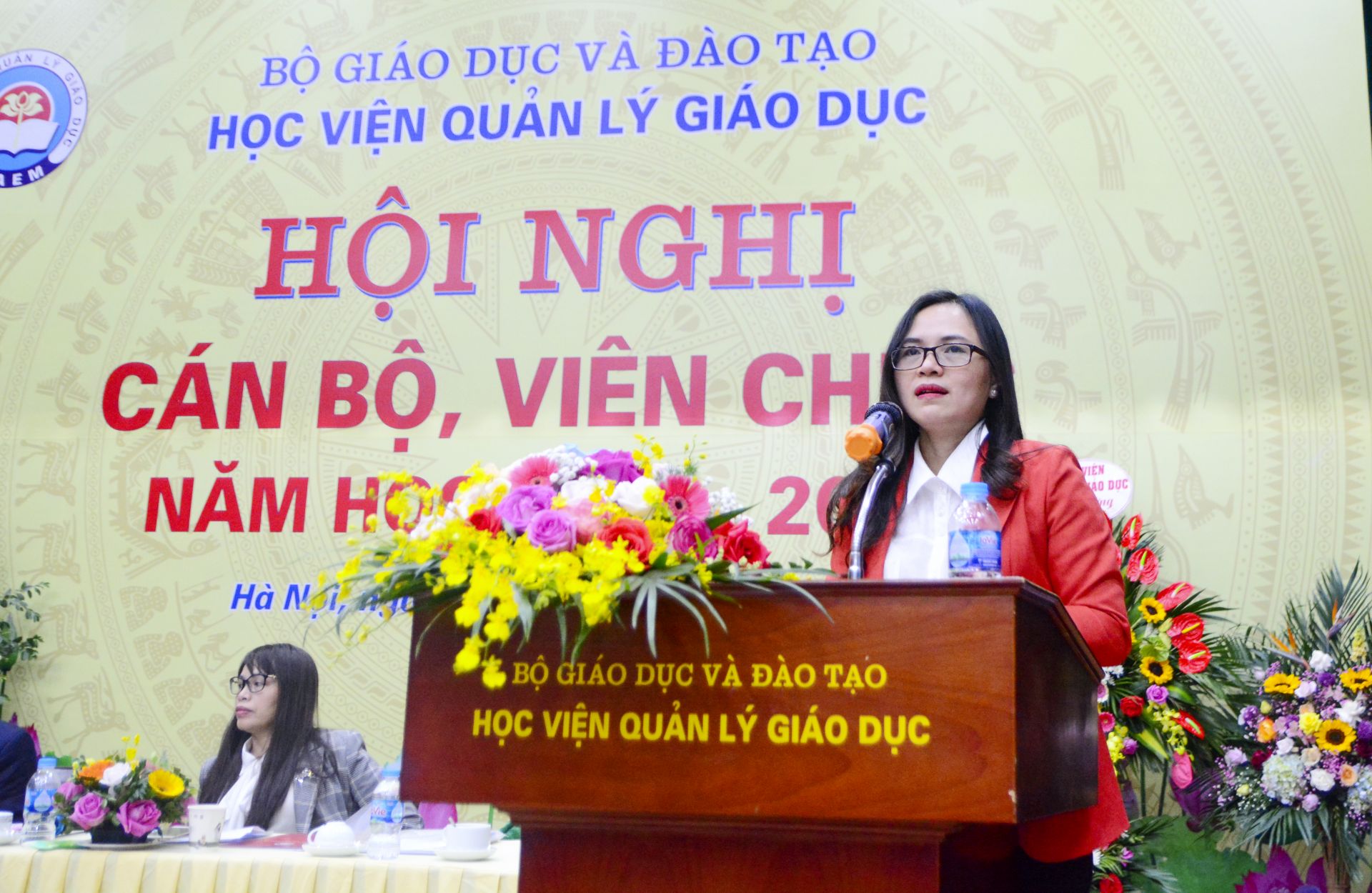 Đại diện các đơn vị phát biểu tham luận tại Hội nghị