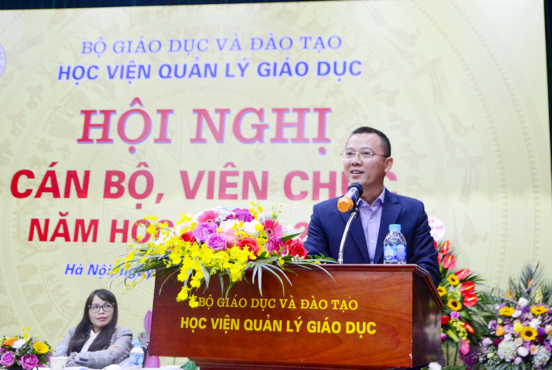 Đại diện các đơn vị phát biểu tham luận tại Hội nghị