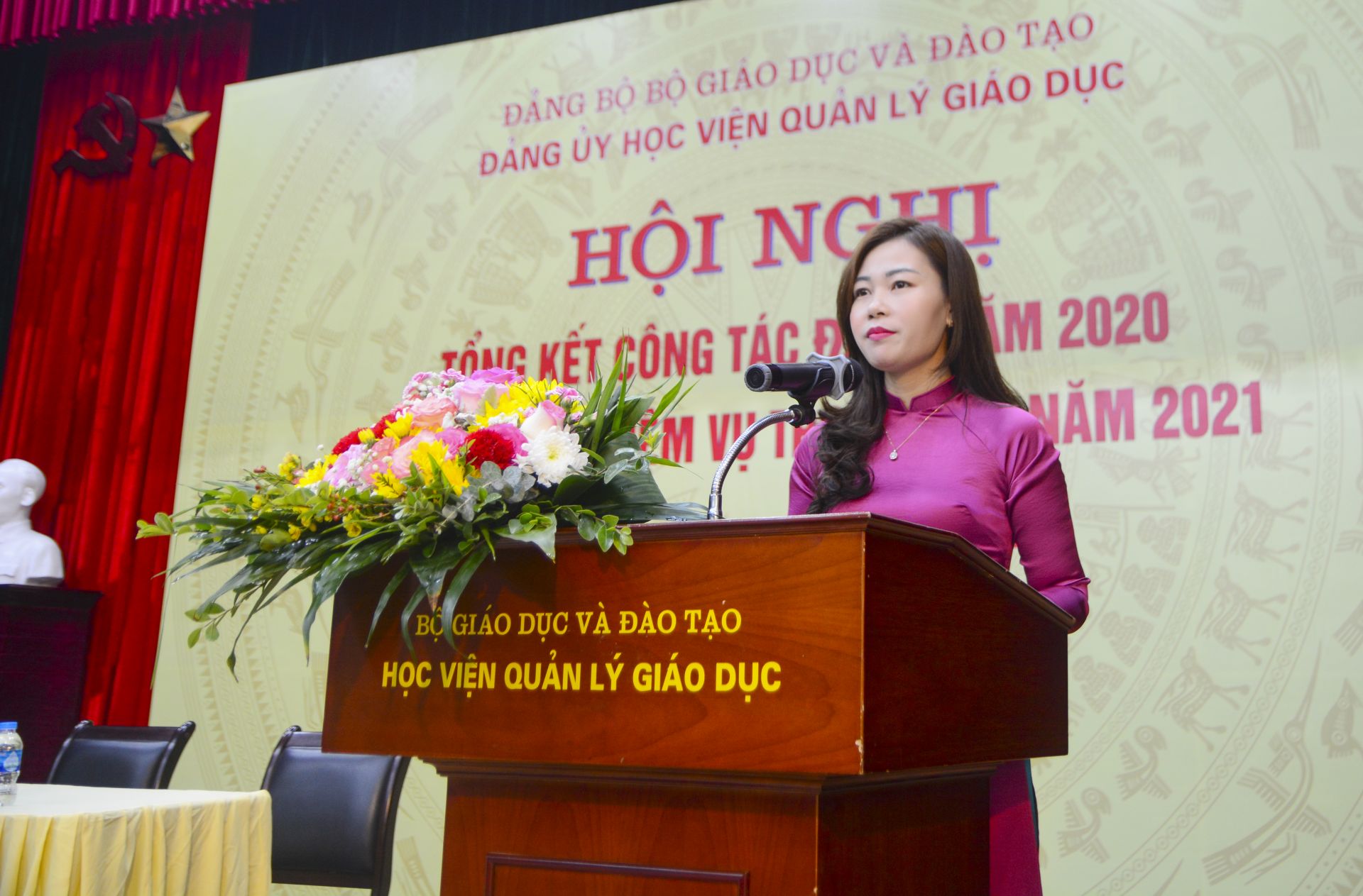 Đại diện các Tổ chức cơ sở Đảng phát biểu tham luận tại Hội nghị