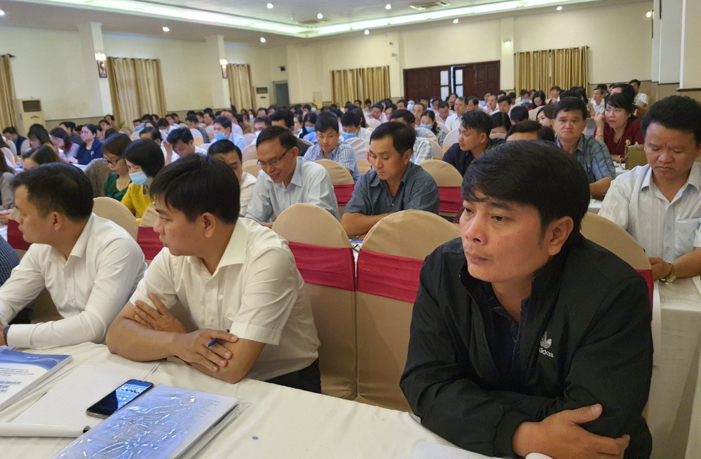 Các học viên tham dự khóa bồi dưỡng, tập huấn