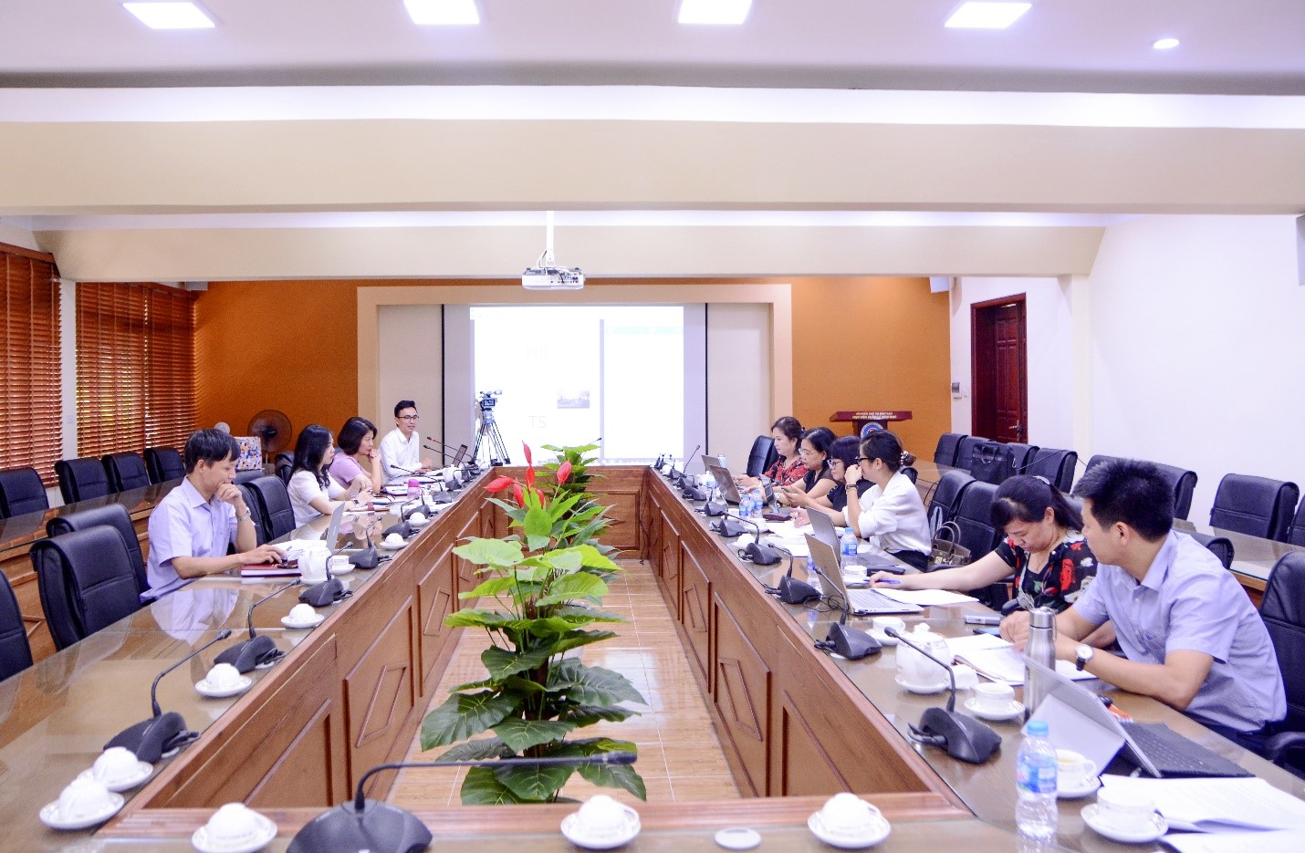 Học viện Quản lý giáo dục họp triển khai công tác bồi dưỡng 4000 Hiệu trưởng, Hiệu phó trường phổ thông năm 2020
